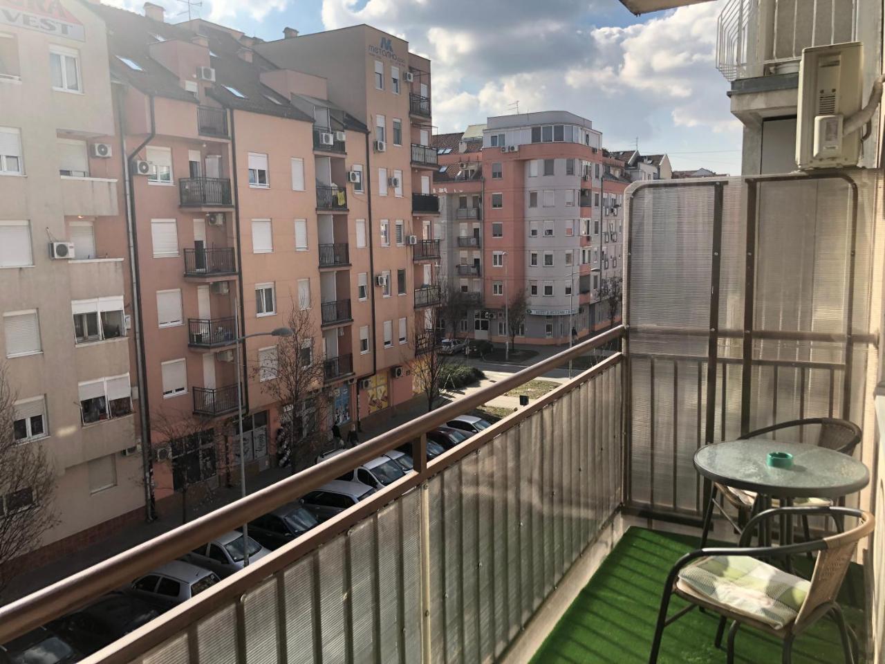 דירות נובי סאד Apartman Ivana מראה חיצוני תמונה